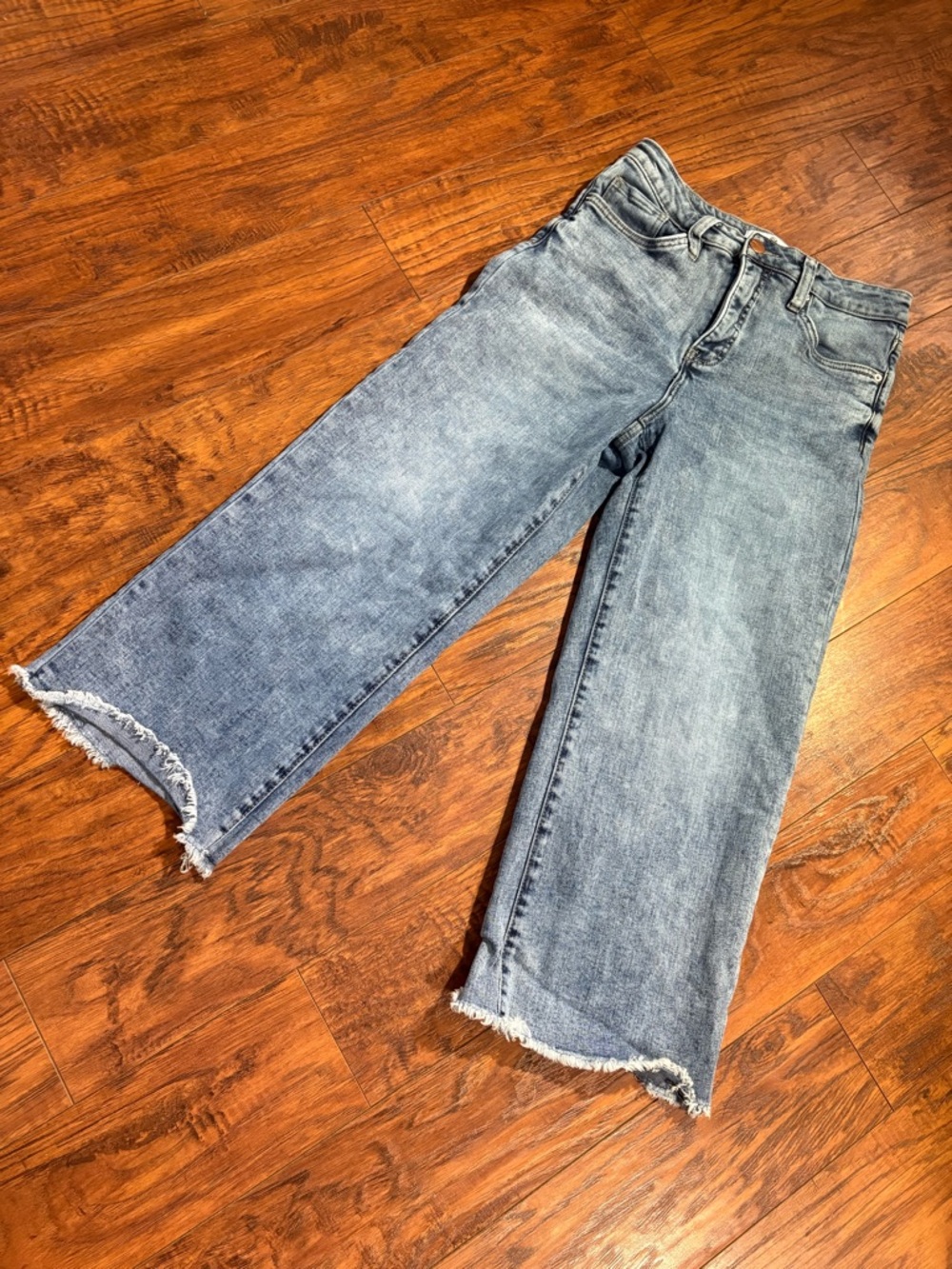 RFM women’s size 9/29 cropped wide leg jeans